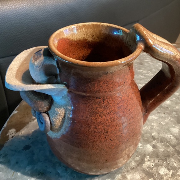 Clay. Ware Handmade Mugs Signed Pottery Face Coffee Mug 10 Oz - Picture 4 of 9